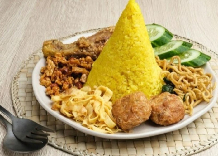 Nasi Kuning Kuliner Populer Khas Indonesia,  Cek Disini Bahan dan Cara Buatnya