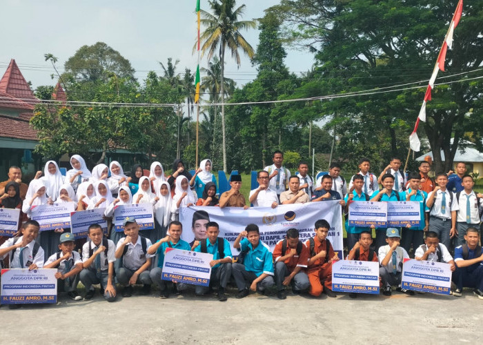 122 Siswa SMK Negeri 3 Lubuklinggau Terima Bantuan PIP, Fauzi Amro: Jangan Ada Potongan