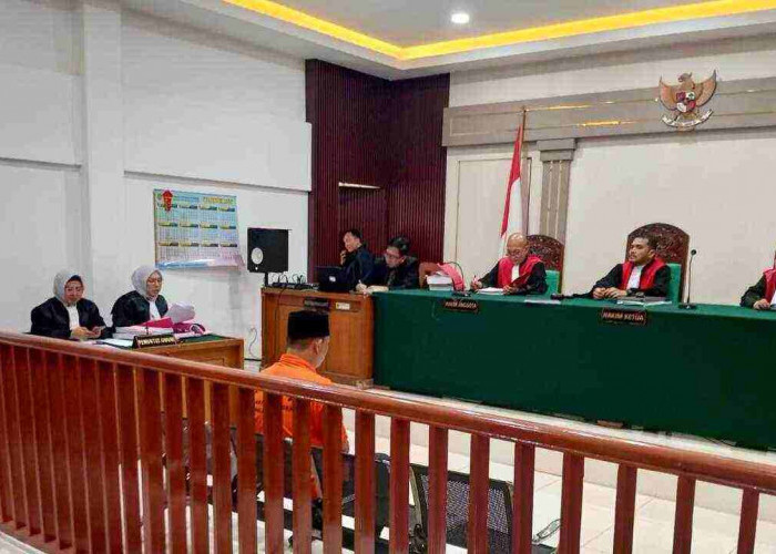 Fernando Dituntut 12 Tahun Penjara, 11 Paket Sabu dan Senpi Rakitan Jadi Barang Bukti