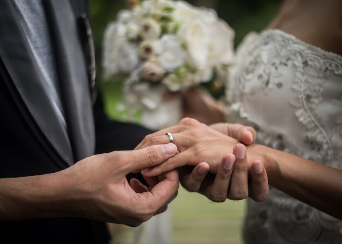 Akad Nikah Bisa Digelar di Luar KUA dan Hari Kerja, Begini Panduannya