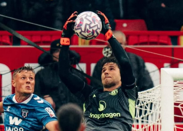 Clean Sheet Senne Lammens Bukan Jaminan, Manchester United Akan Merekrut Kiper Tua