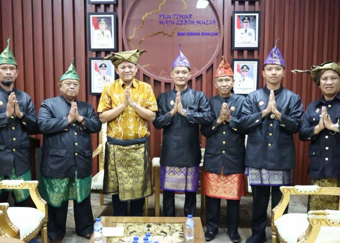 Mengenal Suttan Mangku Kewedanaan I: Gelar Adat Kehormatan untuk Bupati OKU Timur Enos