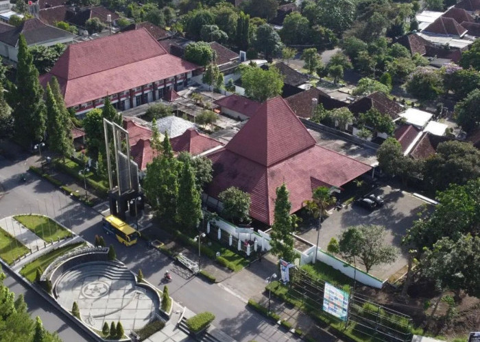 10 Kampus di Indonesia dengan Lulusan Paling Cepat Dapat Kerja, Nomor 4 Primadona Calon MABA