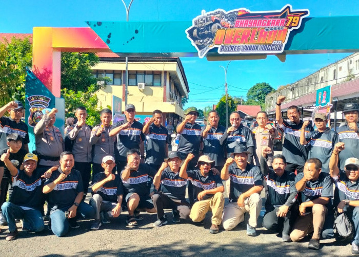 Rangkaian Peringatan HUT Bhayangkara Ke-79, Polres Lubuklinggau Bagikan 1000 Sembako Kepada Warga Kurang Mampu