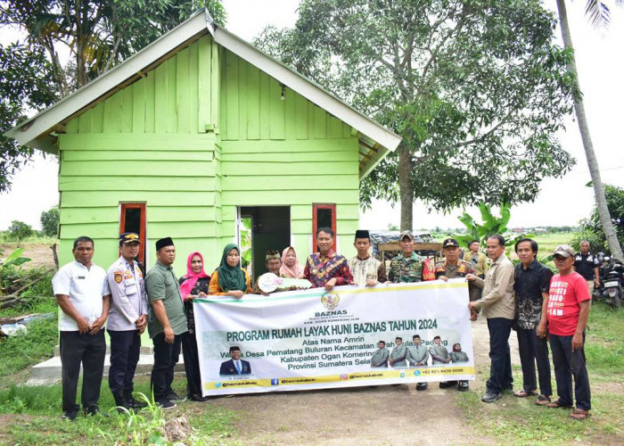 Gubuknya Direnovasi, Kakek Amrin: Terima Kasih Pj Bupati OKI