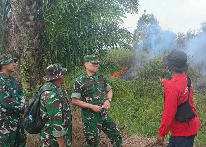 Tinjau Langsung Karhutla: Tim Ir Seskoad Dengar Langsung Aspirasi Soal Sulitnya Padamkan Api di Lahan Gambut