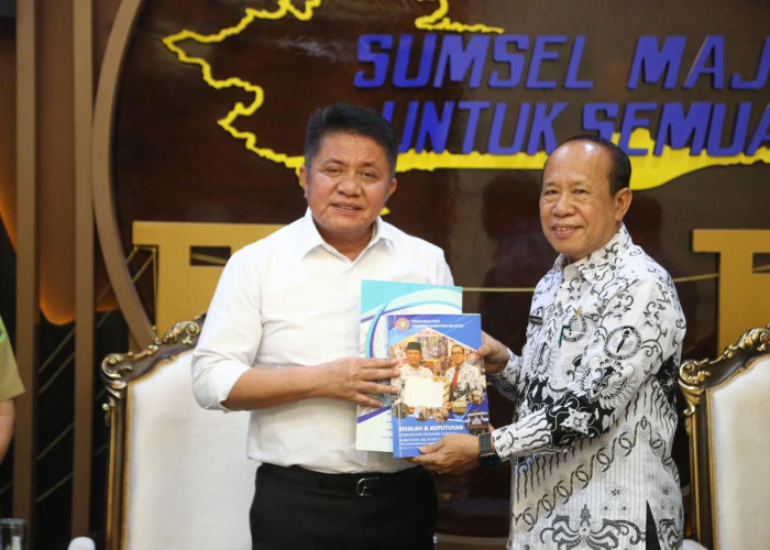 Gubernur Herman Deru Resmi Dipercaya Sebagai Pembina PGRI Sumsel