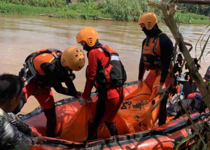 Nekat Berenang Seberangi Sungai Komering, Lansia Warga OKUT Ditemukan Tak Bernyawa