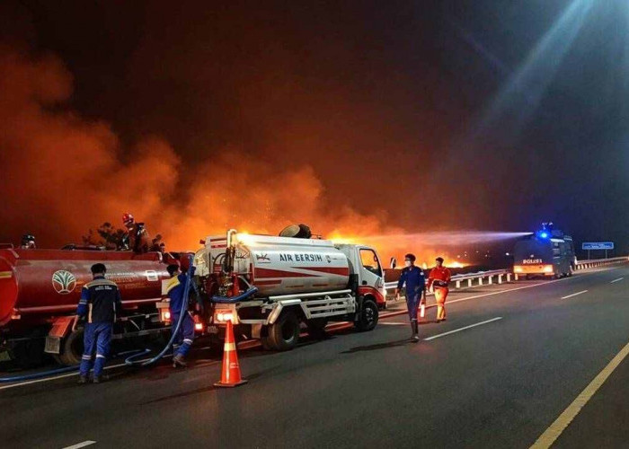 Karhutla Ancam Jalan Tol Sumsel, Hutama Karya Siagakan Armada Pemadam di 3 Ruas JTTS