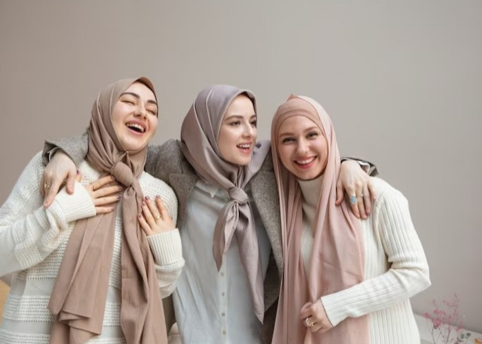 6 Tips Mengatasi Hijab Bau Apek, Wangi Sepanjang Hari, Penampilan Makin Pede  