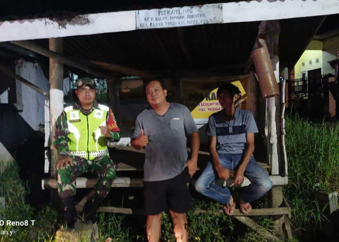 Tetap Siaga di Bulan Ramadan, Aksi Babinsa Dempo Selatan Jaga Keamanan Malam Jadi Sorotan