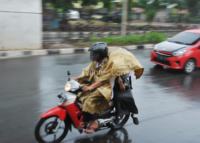 Berdasarkan Prakiraan Cuaca Kota Palembang Diprediksi Mengalami Hujan Ringan di Malam Hari 