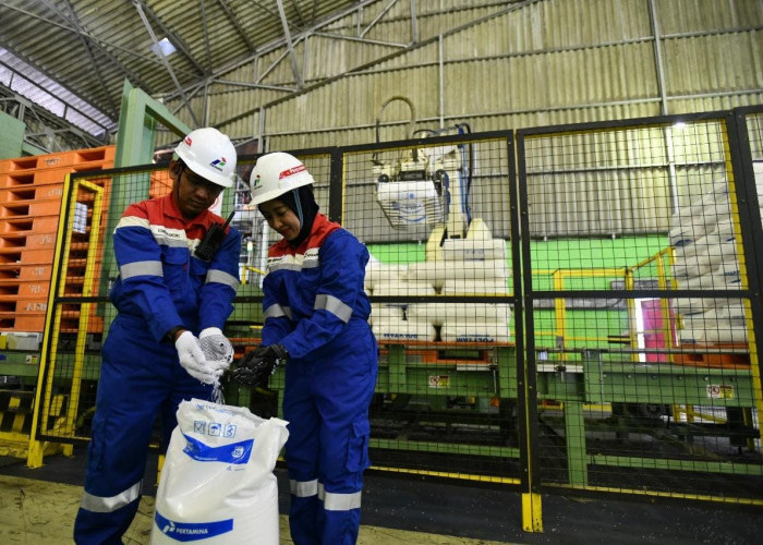 Kilang Pertamina RU III Plaju Target Produksi Lebih Dari 42 Ribu Ton Biji Plastik ‘Polytam’ di 2024