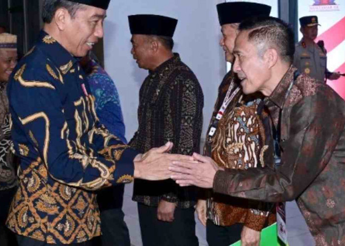Ratu Dewa Sambut Jokowi di Acara Muktamar Ikatan Mahasiswa Muhammadiyah di Palembang, Ini Pesannya