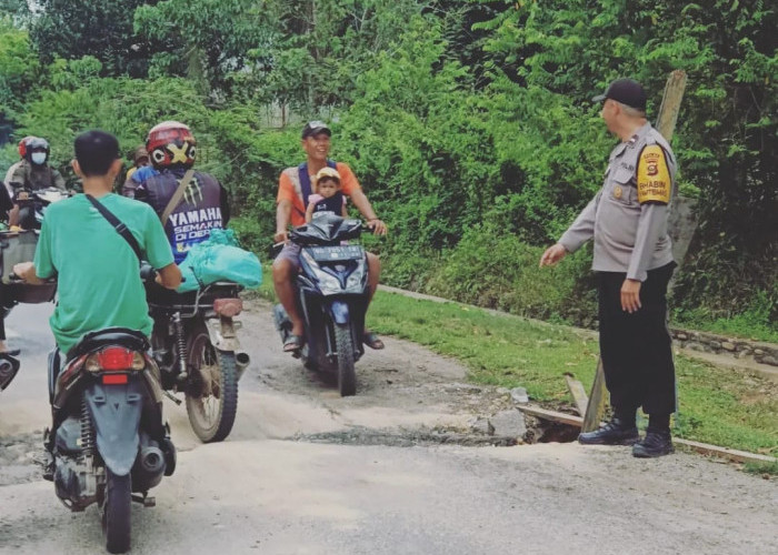 Jalan Provinsi di Tanjung Batu Ancam Keselamatan Warga, Kapolsek dan Babinsa Langsung Cek ke Lokasi