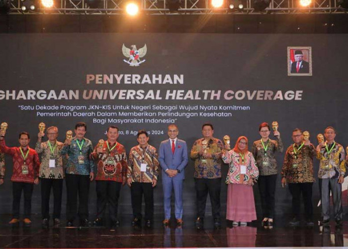 Pemkot Palembang Meraih Penghargaan UHC Awards