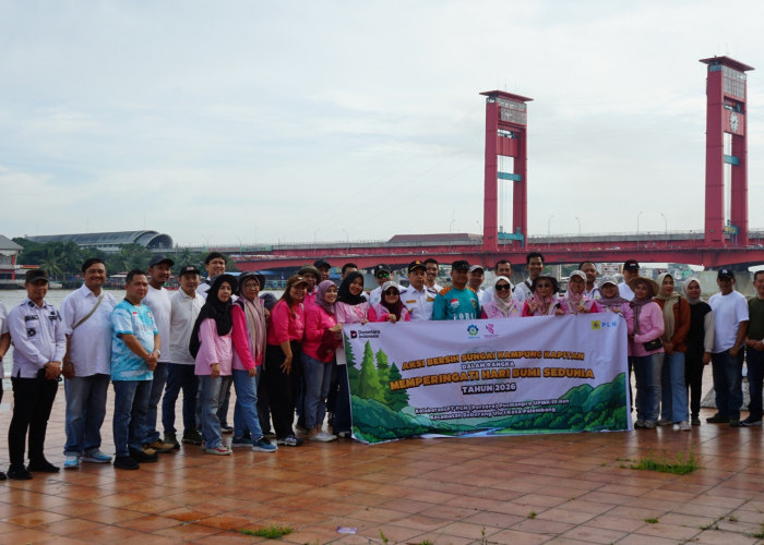 Hari Bumi 2026: PLN Pusmanpro Bersatu Bersama Warga, Bersihkan Jantung Palembang
