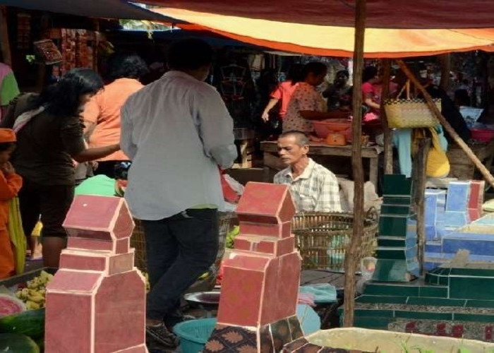 Berada Ditengah Kuburan, Pasar Unik di Palembang Ini Berdiri Sejak 2004, Pengunjungnya Ramai?