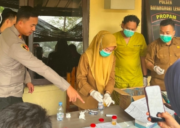 Pastikan Personel Bersih dari Narkoba, Polsek Batanghari Leko Tes Urine 32 Anggota