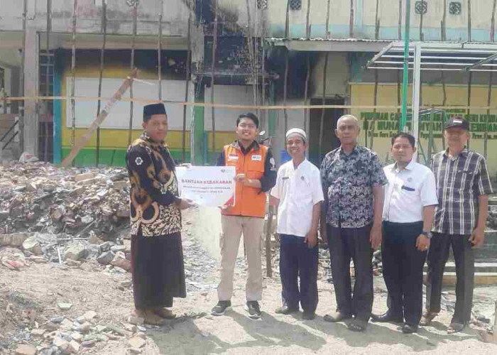 Ponpes Muhammadiyah Darussalam Seri Kembang OI Terbakar, Rumah Zakat Salurkan Bantuan Ini