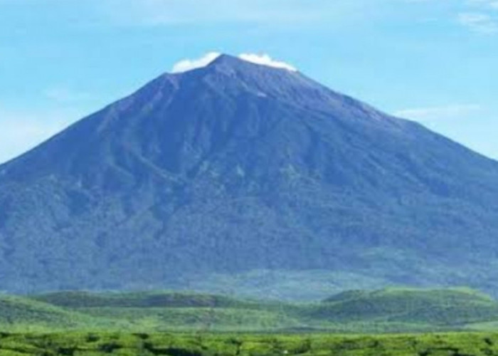 5 Gunung Api Paling Berbahaya Untuk Didaki di Indonesia, Nomor 3 Tertinggi di Pulau Sumatera