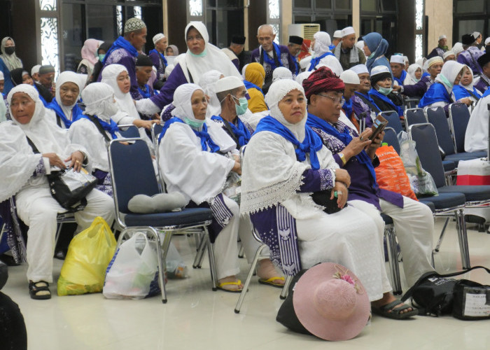 443 Jemaah Haji Asal OKU Timur Tiba di Bandara SMB II Palembang, Satu Orang Masih Dirawat di Madinah