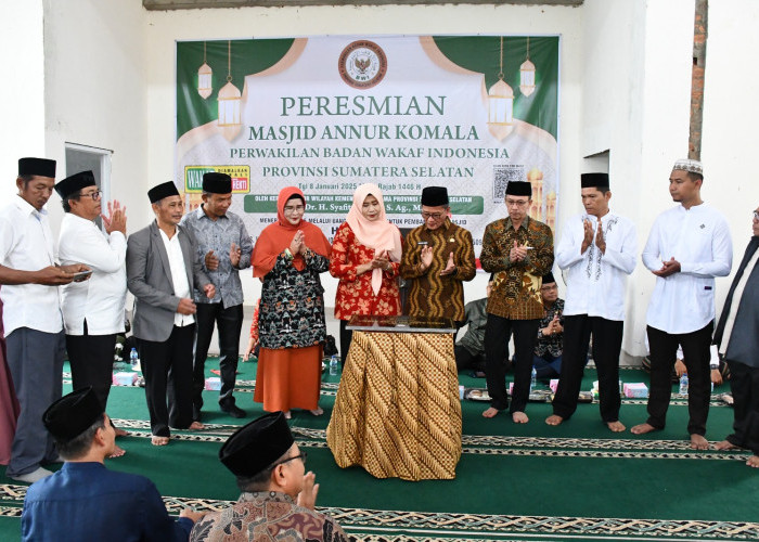 Resmikan Masjid Annur Komala, Kakanwil dan Jajaran Kemenag Sumsel Wakaf Rp256 Juta