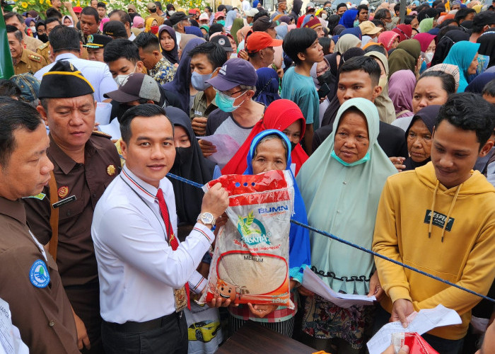 Jaga Stabilitas Harga Sembako, Ditreskrimsus Polda Sumsel Monitor Pasar Beras Murah di Palembang