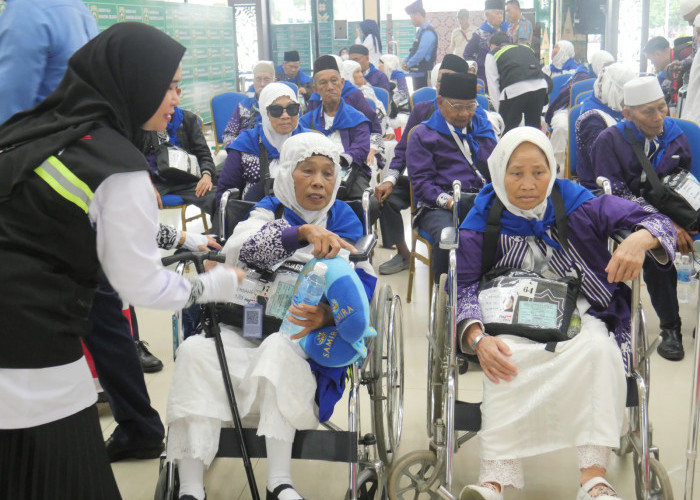 128 Ribu Jemaah Haji Reguler 2024 Dapat Layanan Fast Track dari 3 Bandara