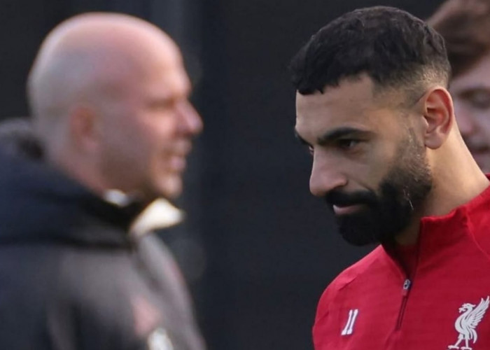 Perselisihan Mo Salah dengan Arne Slot Belum Selesai Klub Lain Menunggu di Bursa Transfer