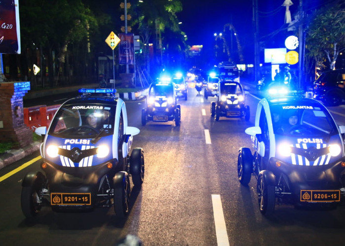 Jaga Keamanan Selama KTT G20, Polwan dan Kowad Patroli Gunakan Kendaraan Listrik