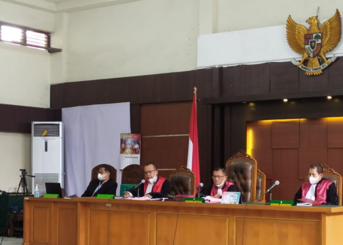 Hakim Vonis Bersalah Mantan Caleg DPR RI dan Mantan Komisioner KPU Prabumulih  