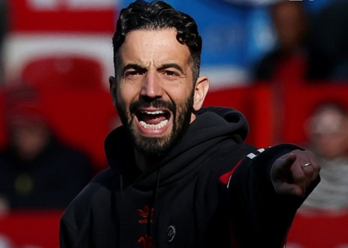 Manchester United yang Sedang Resah Memilih Tiga Target Posisi Gelandang Tengah 