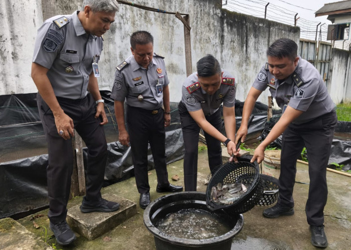 Rutan Baturaja Panen Lele: Wujud Nyata Implementasi Program Akselerasi Menteri Imigrasi dan Pemasyarakatan