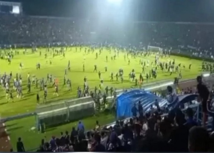   Korban Berjatuhan, Ini Kronologis Rusuh di Stadion Kanjuruhan Malang