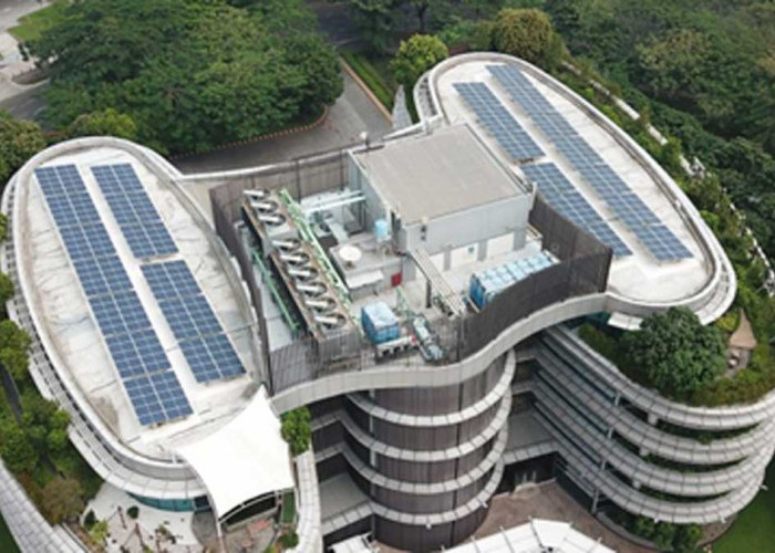 Rekomendasi Penyedia PLTS Atap untuk Gedung Perkantoran Komersial