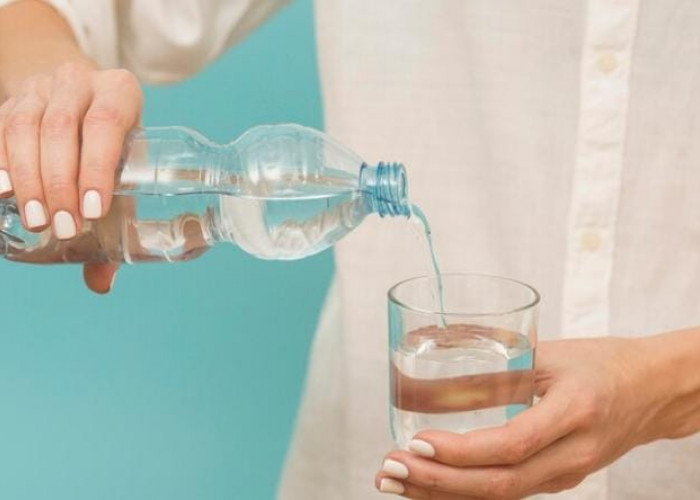 Tak Terduga! Inilah 5 Kandungan Terbaik dalam Air Mineral yang Bermanfaat Bagi Kesehatan Tubuh