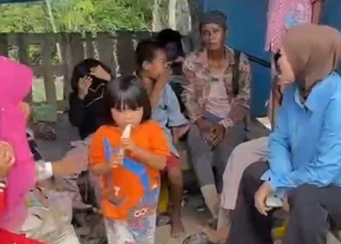 Datangi TPA Sukarami, Wabup Lahat Widia Ningsih Turun Langsung Beri Semangat dan Harapan ke Warga