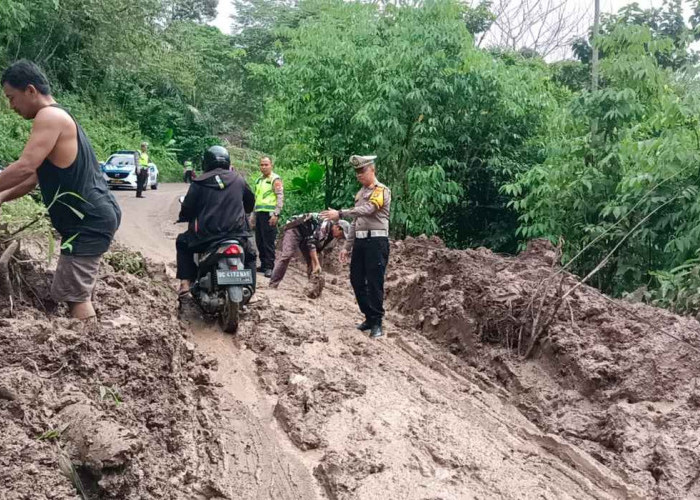 Musim Hujan Rawan Longsor, Masyarakat Empat Lawang Diimbau Hati-hati Lewat Jalan Jalur Ini