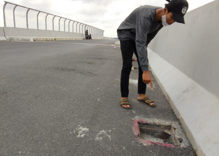 Puluhan Tutup Penyerapan Air Jembatan Fly Over Sejaro Sakti-KPT Tanjung Senai Hilang