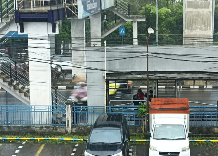 Sore Ini Palembang Diguyur Hujan, Berikut Titik Langganan Banjir di Palembang