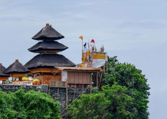 Menyingkap Tabir Misteri dari Makhluk Halus Penjaga Pura Uluwatu yang Sangat di Percaya Masyarakat Bali