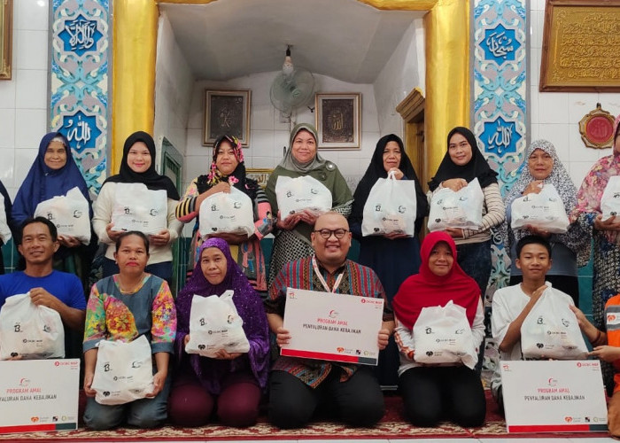  Bank OCBC NISP Syariah dan Rumah Zakat Kolaborasi dalam Program Amal Berbagi Sembako