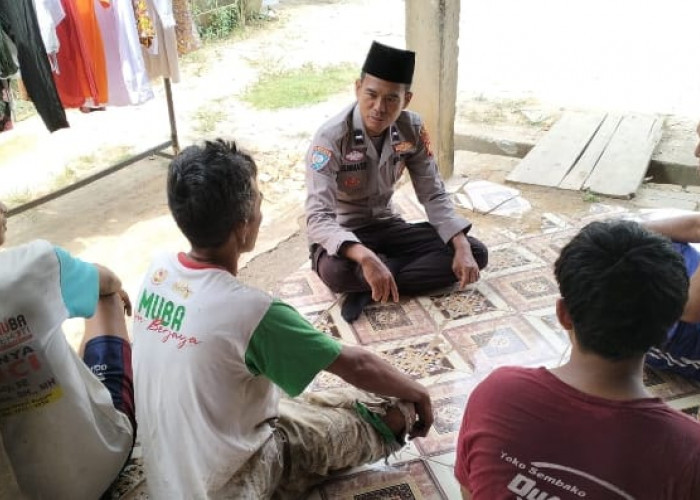 Kanit Binmas Polsek Plakat Tinggi Ajak Warga Jaga Kamtibmas dan Cegah Karhutla