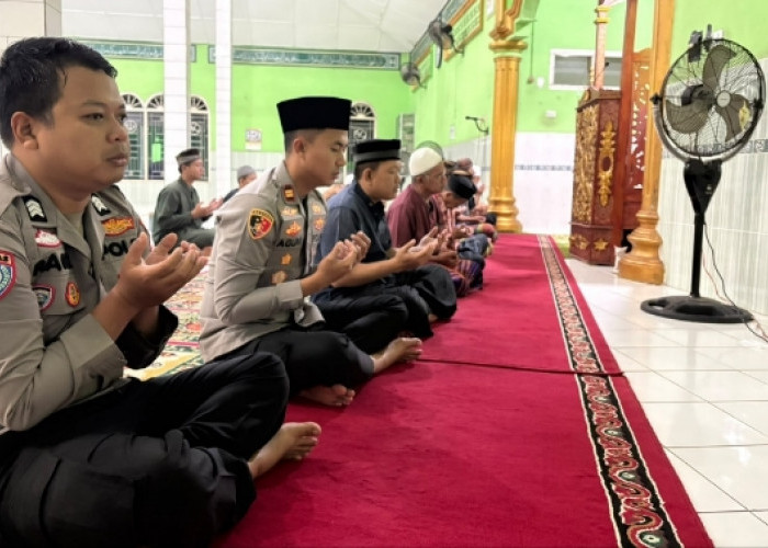 Kapolsek Batanghari Leko Sampaikan Pesan Kamtibmas Lewat Shubuh Keliling