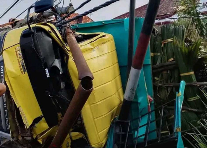Macet Horor Tembus 1 Kilometer di Jalur Indralaya–Tanjung Raja, Aliran Listrik Warga Mendadak Padam