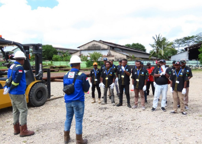 Kembangkan SDM Warga Lokal, Pertamina EP Papua Field Gelar Pelatihan Forklift