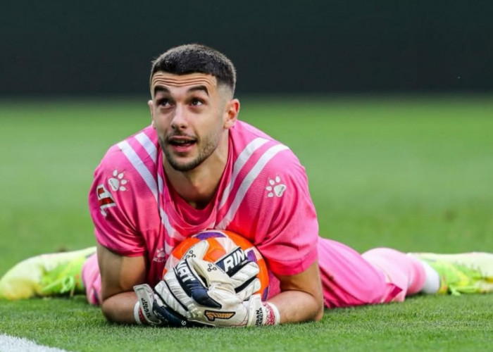 Barcelona Tertarik Bawa Joan Garcia ke Camp Nou