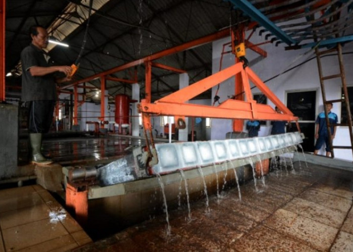 Berusia 1 Abad, Inilah Pabrik Es Batu Legendaris di Palembang, Namanya Mirip Artis