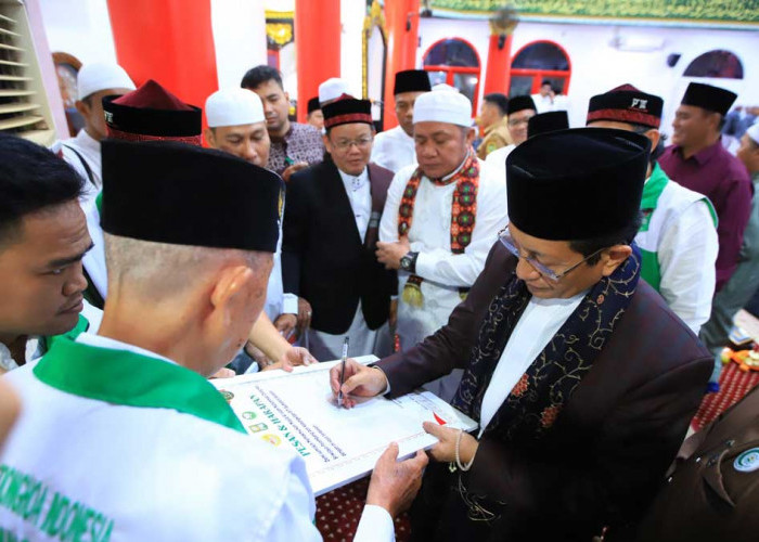 Tembus 5.000 Unit! Herman Deru Ceritakan Rahasia di Balik Suksesnya Program Rumah Tahfiz Sumsel kepada Menag
